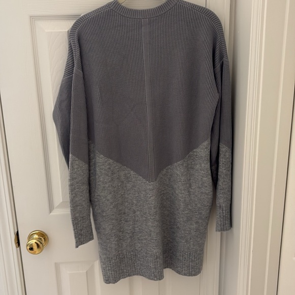 Lululemon Tunic Sweater with pockets - Picture 4 of 4